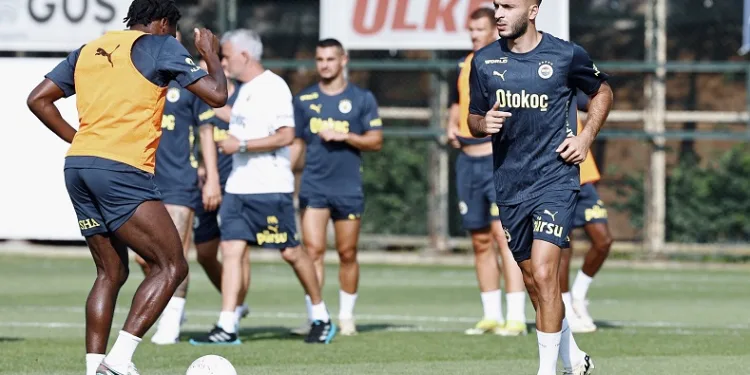 Fenerbahçe’de Oğuz Aydın ilk antrenmanına çıktı