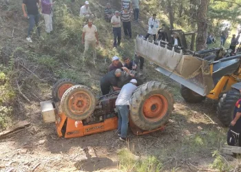 Traktörün altında kalan sürücü hayatını kaybetti