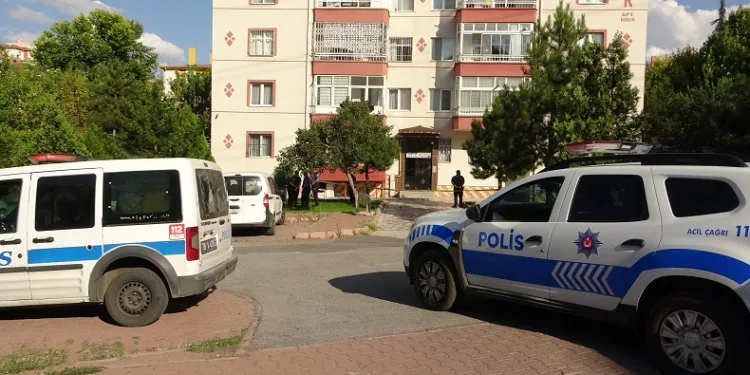 Komşular arasında “çöp” kavgası kanlı bitti