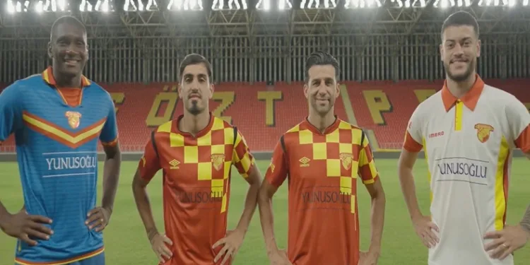 Göztepe, yeni sezon formalarını tanıttı