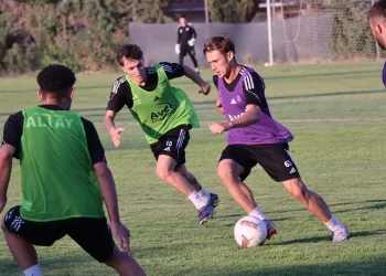 Altay, genç oyuncularla çalışmalara başladı
