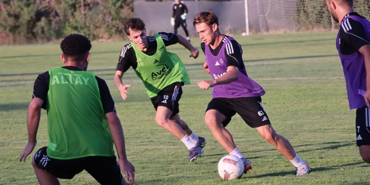 Altay, genç oyuncularla çalışmalara başladı