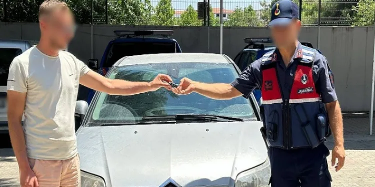 Silah zoruyla vatandaşın aracını gasp eden 3 şahıs tutuklandı