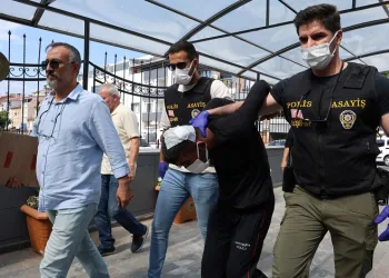 Polis memurunu ağır yaralayan şüpheli adliyeye sevk edildi