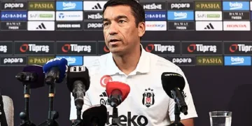 Beşiktaş Teknik Direktörü Giovanni van Bronckhorst: “Galatasaray maçına en iyi şekilde hazırlanıyoruz”