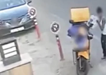 Kuryenin motosikletteki siparişleri böyle çalındı