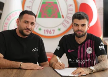 Isparta 32 Spor’dan sol bek transferi