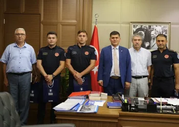 Bursa Büyükşehir’den ‘can dostu’ kurtaran itfaiye personeline teşekkür