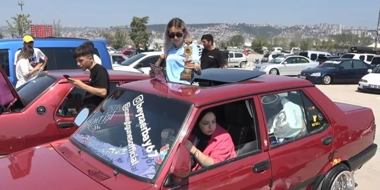 Modifiye tutkunları fuar alanında buluştu