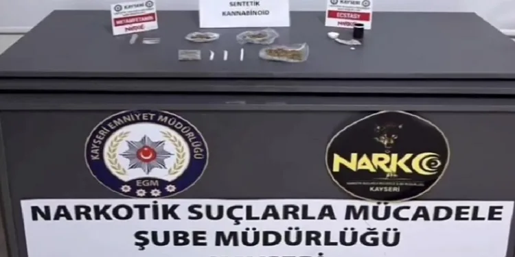 Uyuşturucu tacirleri yakalandı