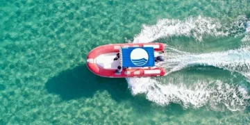 Didim’de bir sahil daha mavi bayrak aldı