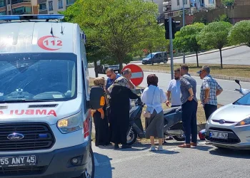 Otomobil ile motosiklet çarpıştı: 1 yaralı