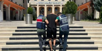 Siirt’te 15 yıl kesinleşmiş hapis cezası bulunan firari yakalandı
