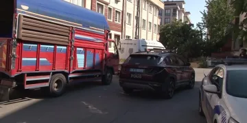 Ataşehir’de bir şahıs tartıştığı eşini ve çocuklarını bıçakladı