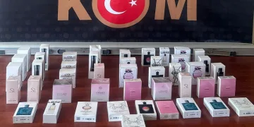 Gümrük kaçağı parfüm ele geçirildi