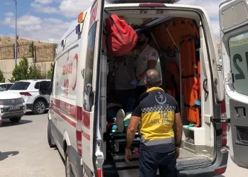 Motosikletler çarpıştı: 1 ölü, 1 yaralı