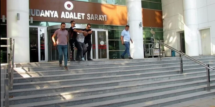 Bursa’da hesaba itiraz eden müşteri büfe sahibini öldürdü