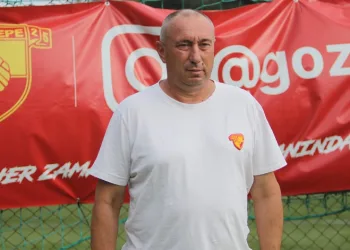 Göztepe Teknik Direktörü Stanimir Stoilov: “Kamp çok iyi geçiyor”