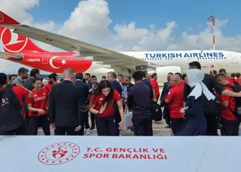 Milli sporcular, olimpiyat oyunları için Paris’e uğurlandı
