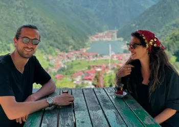 Yusuf Yazıcı ve Melisa Aslı Pamuk çifti Trabzon’da