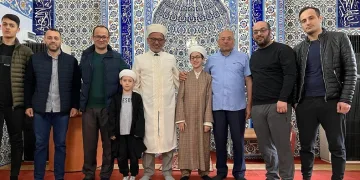 Tartıştığı cami imamını okla vurdu