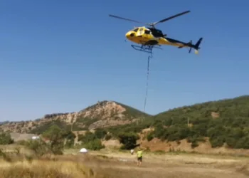 Maden arama helikopteri Tunceli’de acil iniş yaptı