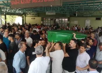 Bingöl’de madde bağımlısı şahsın bıçaklı saldırısında ölen yaşlı adam toprağa verildi
