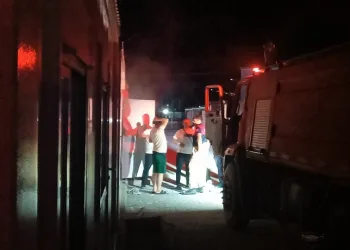 Konteynerden yükselen duman korkuttu