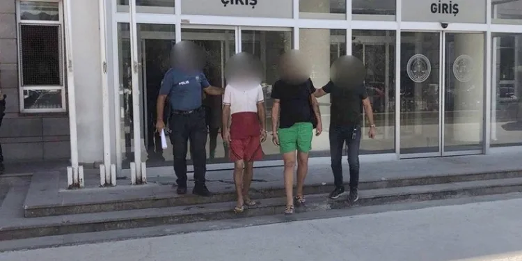 Kuşadası’nda haklarında kesinleşmiş hapis cezası bulunan şahıslar yakalandı