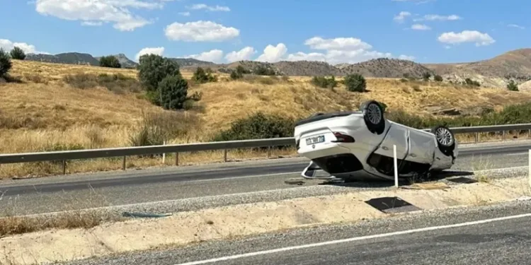 Ters dönen otomobilde 3 yaralı