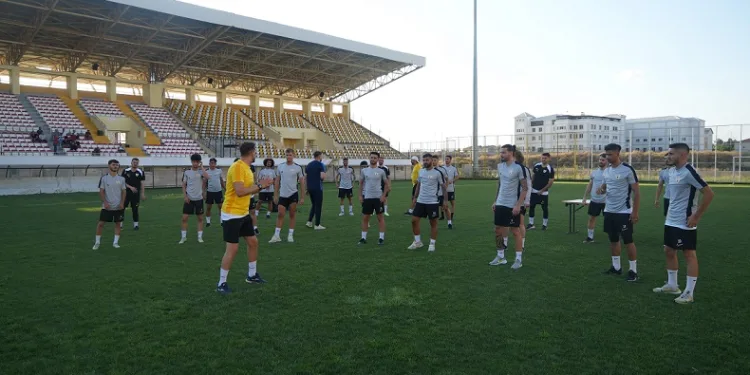Muşspor yeni sezon hazırlıklarına başladı