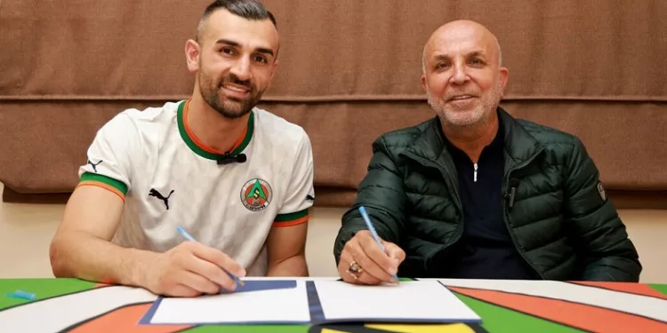 Alanyaspor, Serdar Dursun ile 2 yıllık sözleşme imzaladı