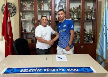 Eray Akar Belediye Kütahyaspor’da