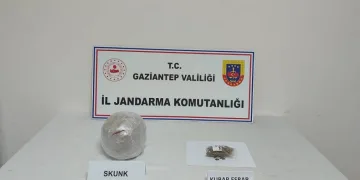 Yolcu otobüsünde 1 kilogram 750 gram skunk maddesi ele geçirildi