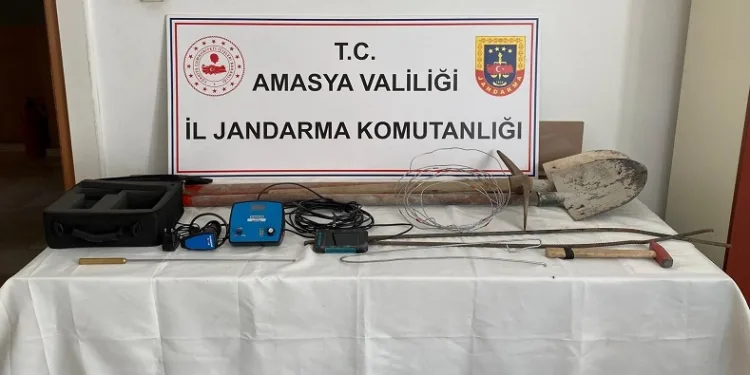 Amasya’da kaçak kazı operasyonu