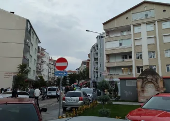 Eşinin gözü önünde 1 milyon TL için öldürmüş