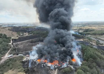 Tekirdağ’da korkutan yangın havadan görüntülendi