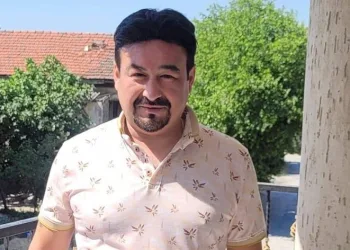 Haber alınamayan ADAM evinde ölü bulundu