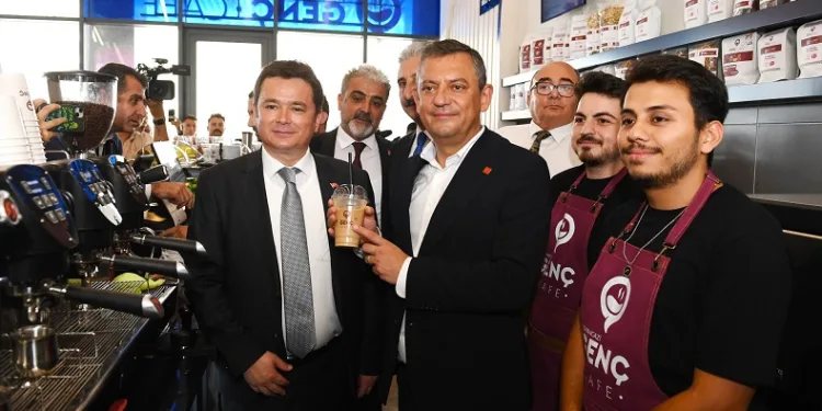 CHP Genel Başkanı Özel, Osmangazi Belediyesi’nin projelerini yerinde inceledi