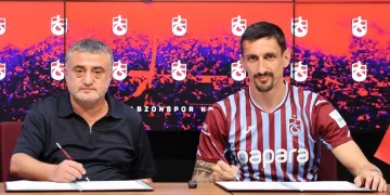 Trabzonspor, Stefan Savic ile 3 yıllık sözleşme imzaladı