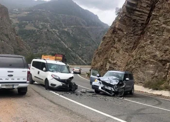 Gümüşhane’de trafik kazası: 4 yaralı