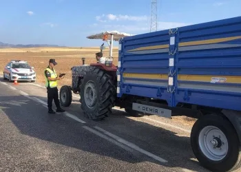 Jandarmadan tarım araçları ve traktörlere yönelik denetim
