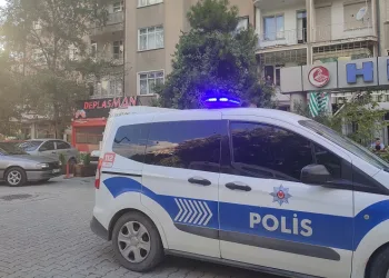Evinde tek yaşayan 2 çocuk babası ölü bulundu