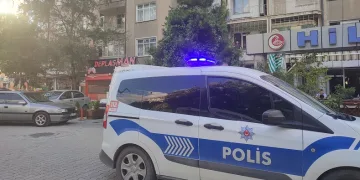 Evinde tek yaşayan 2 çocuk babası ölü bulundu