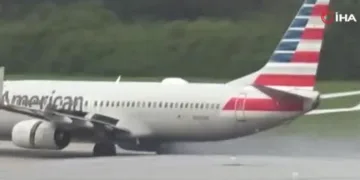 ABD’de kalkış sırasında uçağın lastiği patladı