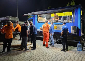 Yıldırım’dan yangın söndürme çalışmalarına tam destek