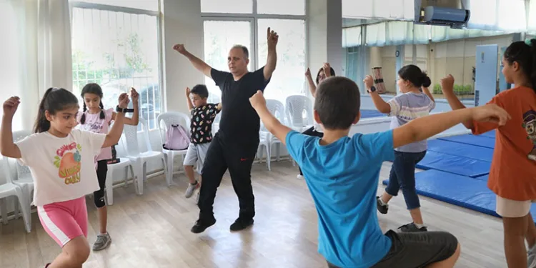 Efeler’in çocukları yaz kurslarında buluşuyor