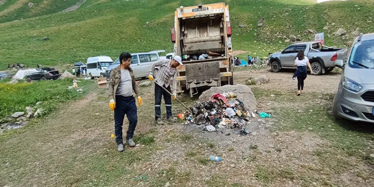 Cennet ve Cehennem Vadisi çöpten temizlendi