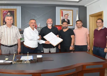 Niğde’de ‘kulak küpesi uygulaması’ sözleşmesi imzalandı
