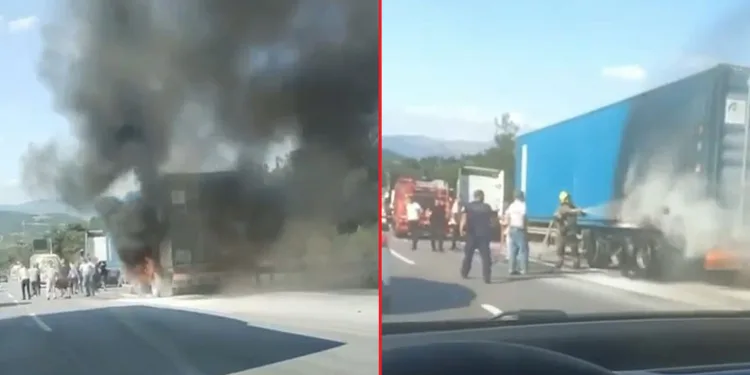 Bursa’da tırın dorsesi alev alev yandı